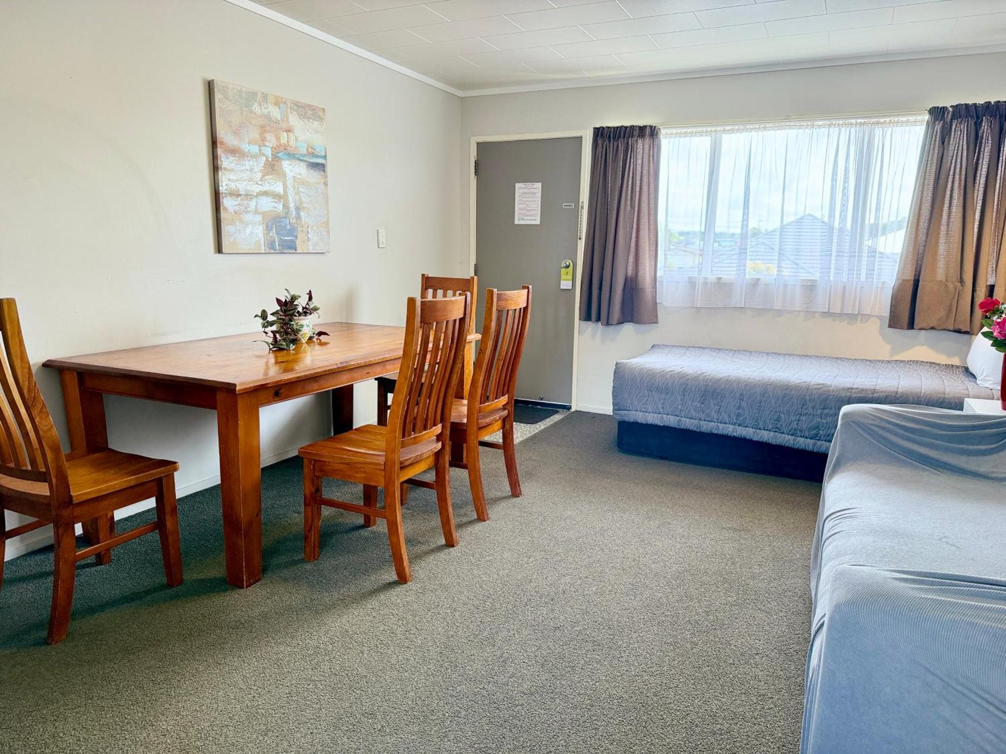Continental Motel Whangarei Extérieur photo