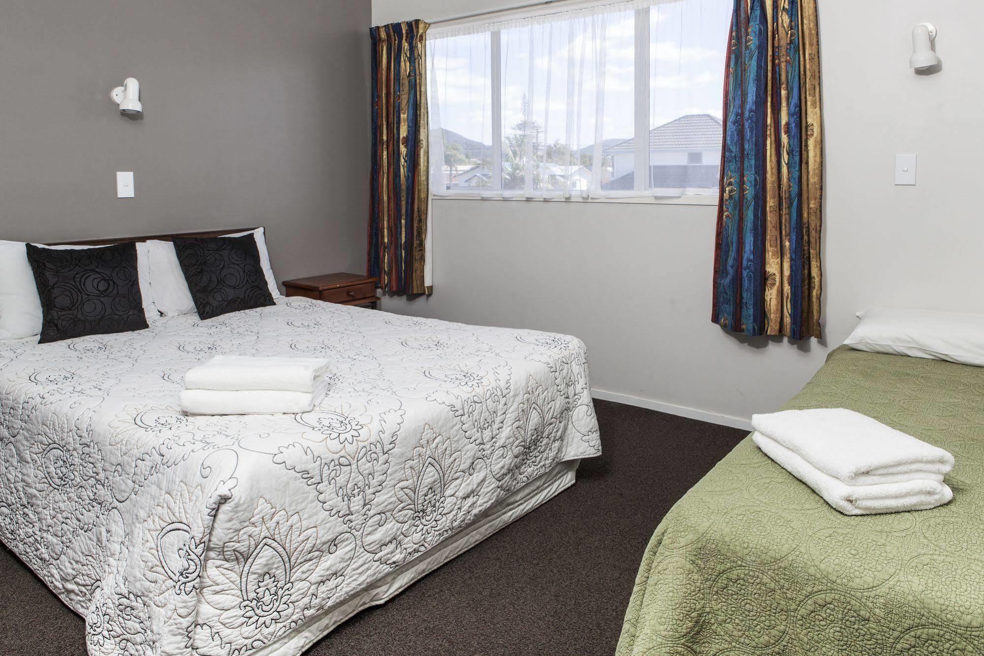 Continental Motel Whangarei Extérieur photo