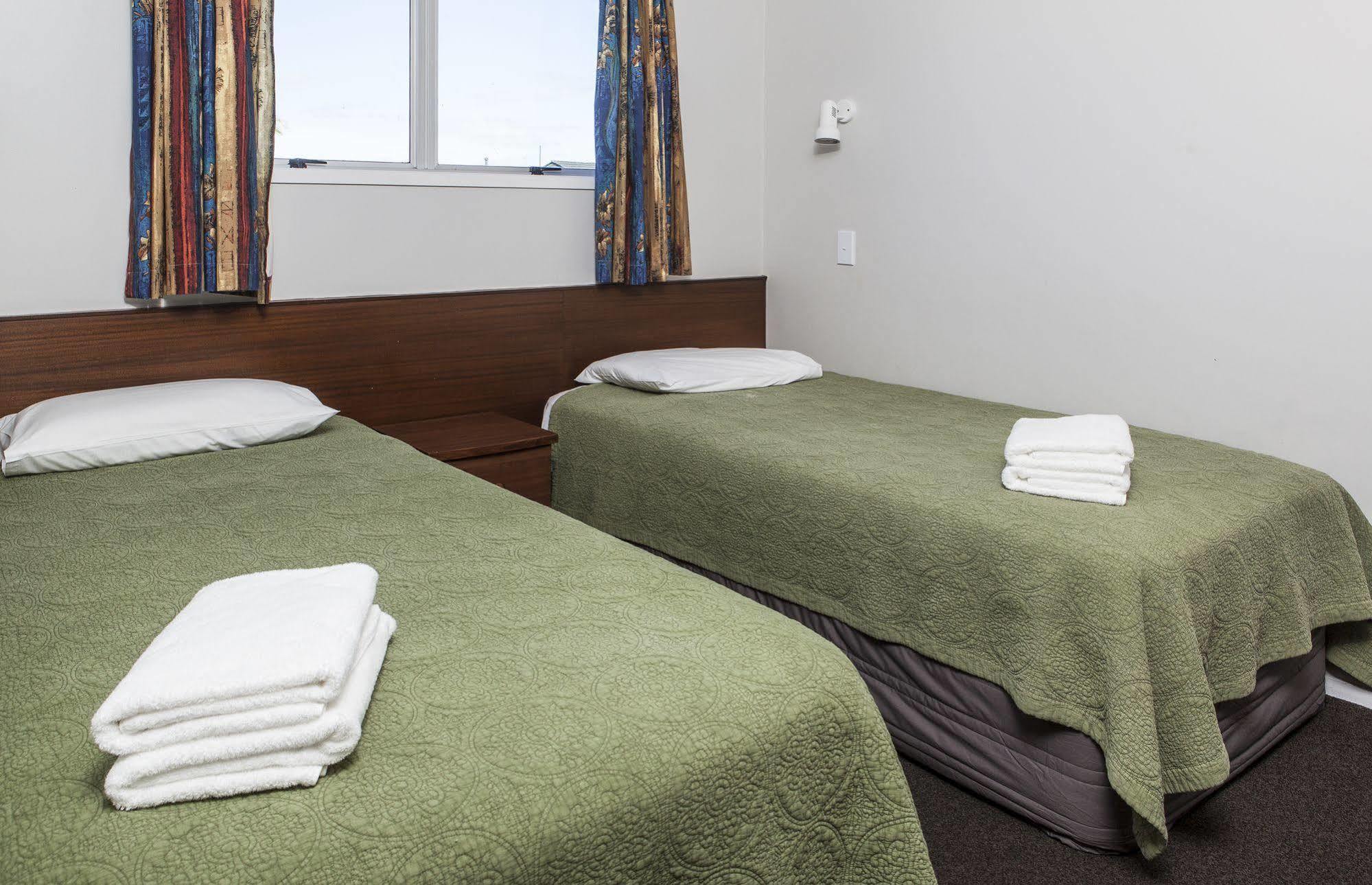 Continental Motel Whangarei Extérieur photo